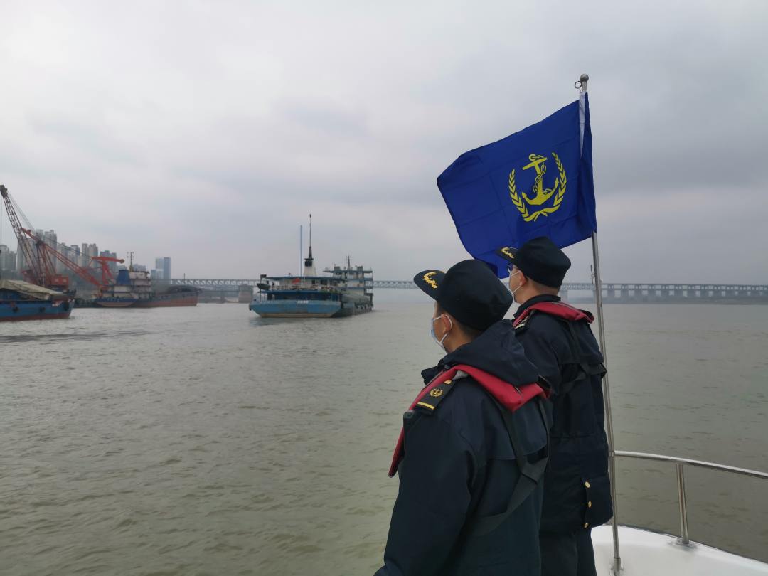 长江航运：疫情防控阻击战的水上运输“生命线”