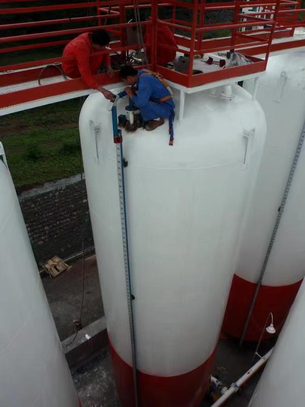 成都百盛浮标液位计在中石油泥浆站项目现场安装