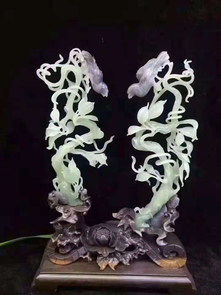 罕见和田玉整雕----两只黄鹂鸣翠柳