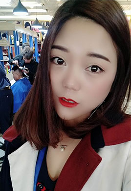 女士理发**
