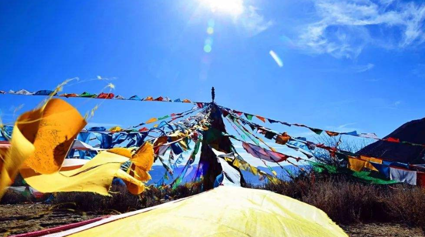 吴英杰在八宿县调研时强调：牢记初心使命 发挥好村级组织战斗堡垒作用